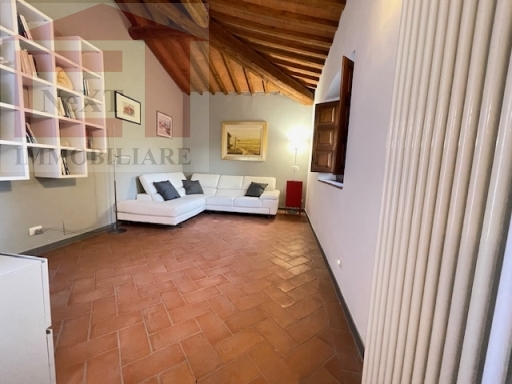 Quadrilocale con giardino, Pontassieve sieci