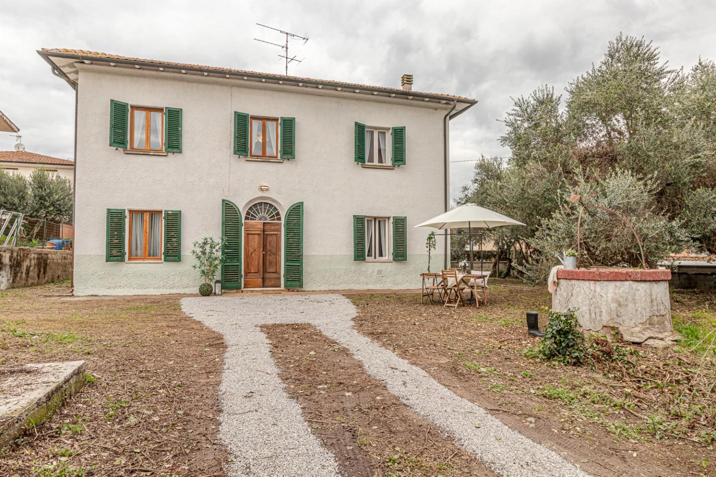 Villa con giardino, Santa Croce sull'Arno staffoli