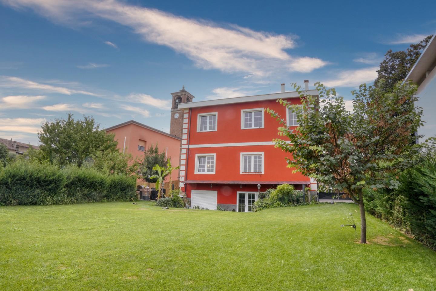 Villa con giardino a Inverno e Monteleone
