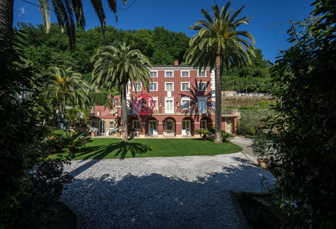 Villa in vendita a Massa