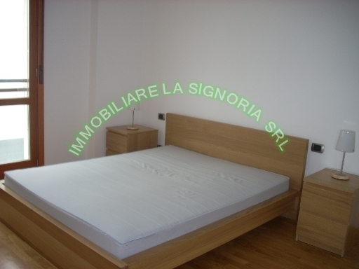 Quadrilocale con terrazzo, Firenze corso italia-porta al prato