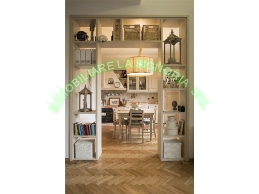 Quadrilocale con terrazzo, Firenze san niccolo'