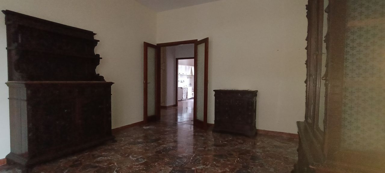 Appartamento con terrazzo a Firenze