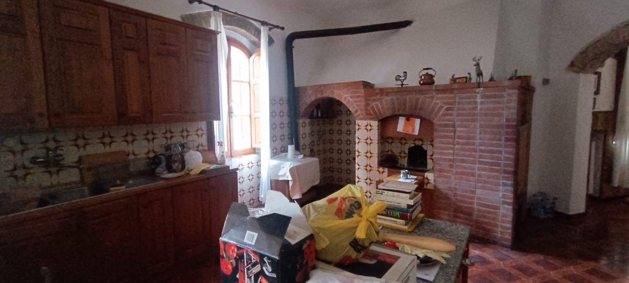 Casa indipendente con giardino a Sesto Fiorentino