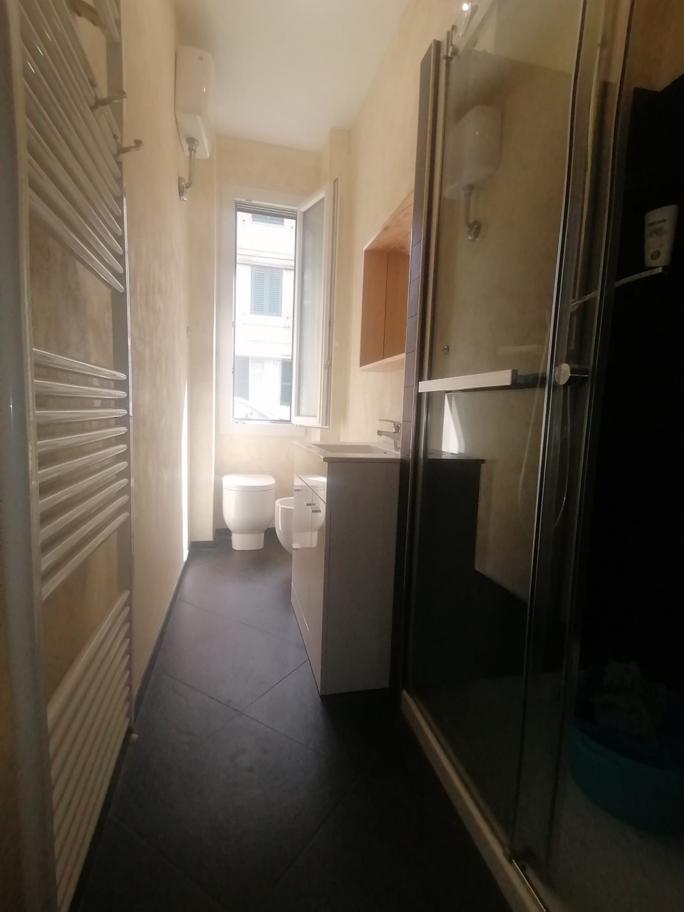 Trilocale arredato in affitto a Firenze