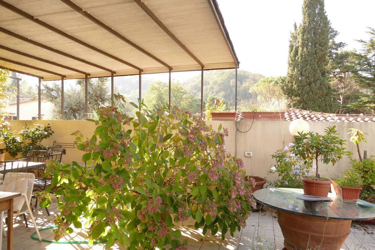 Attico con terrazzo a Fiesole