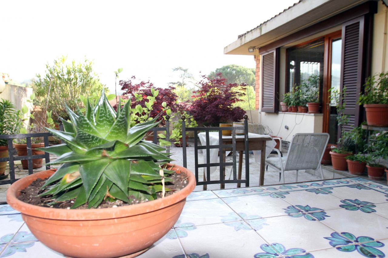 Attico con terrazzo a Fiesole