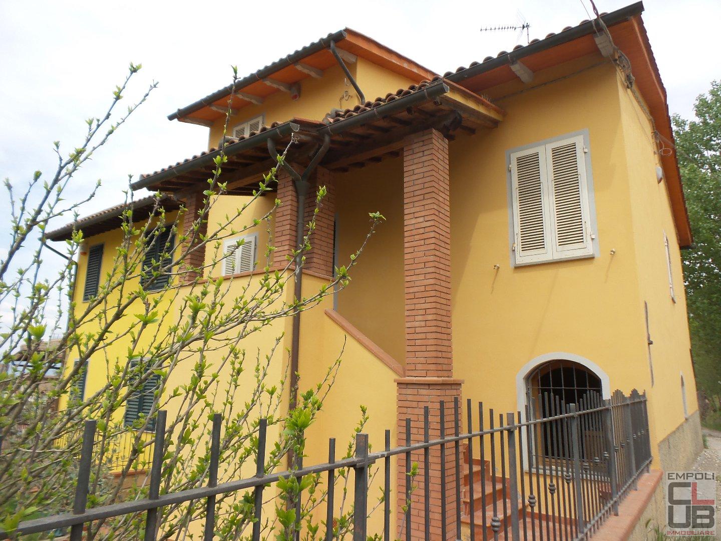 Villa Bifamiliare con giardino a Cerreto Guidi