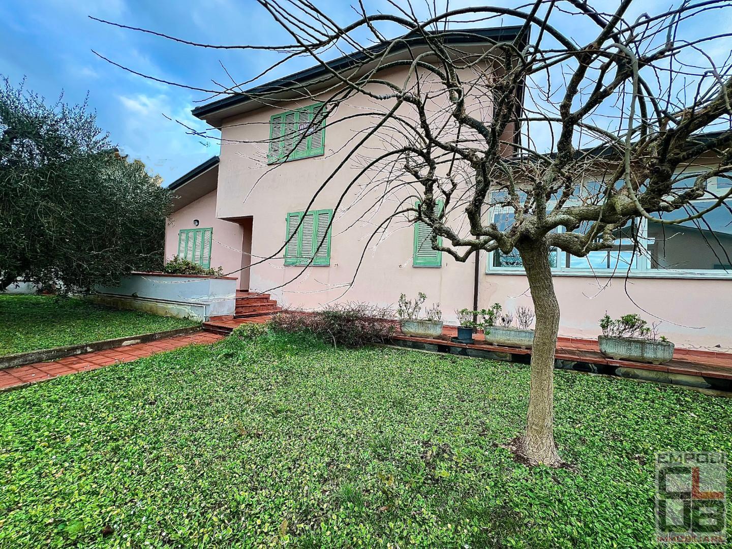 Villa con giardino a Cerreto Guidi