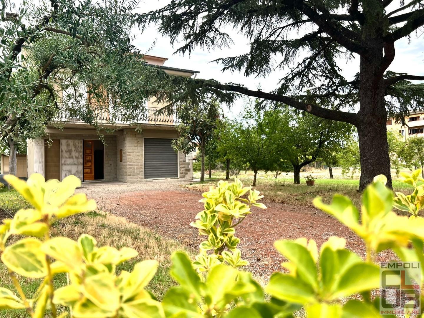 casa indipendente in vendita ad Empoli in zona Centro Storico