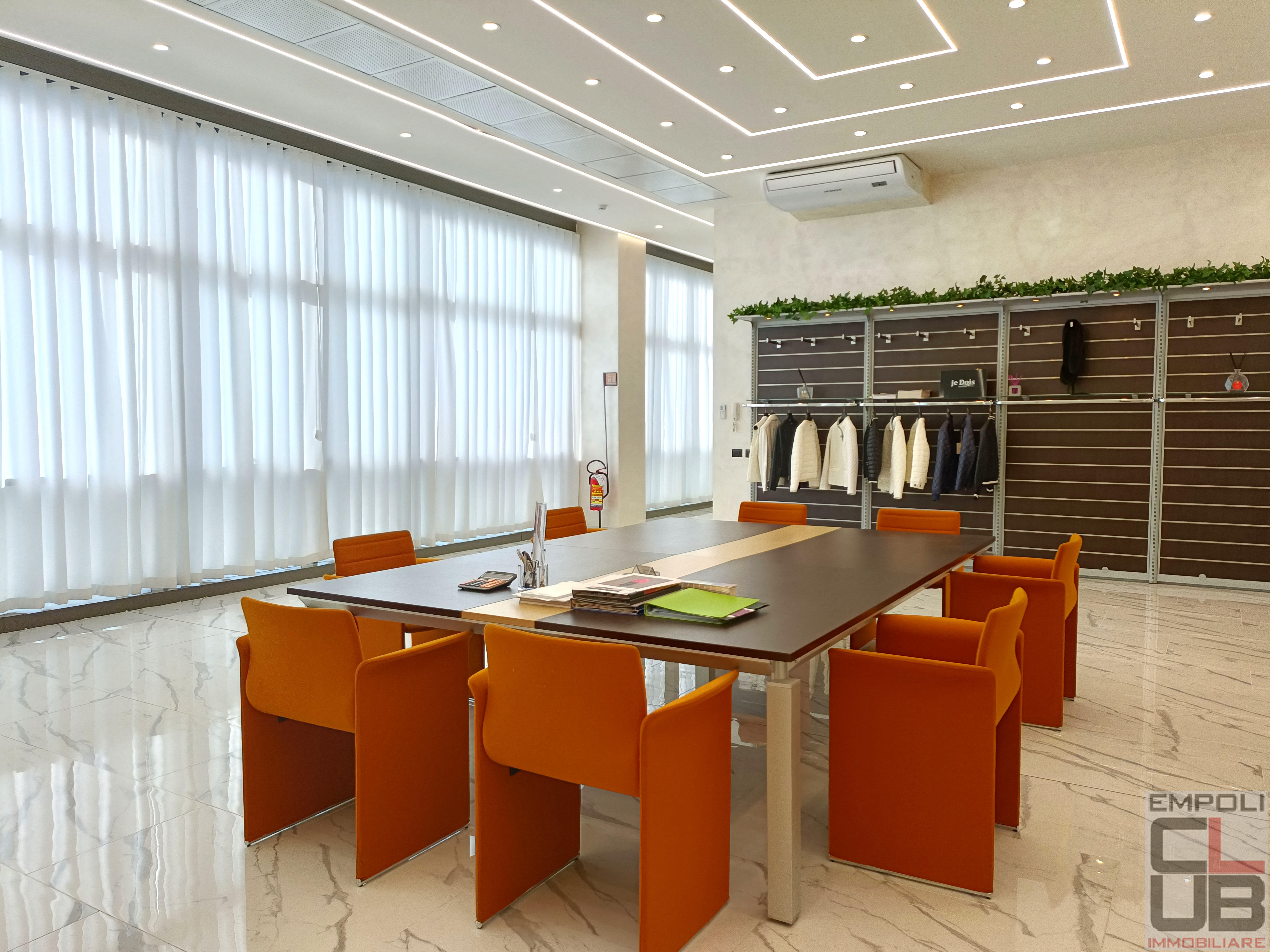 Capannone nuova a Prato