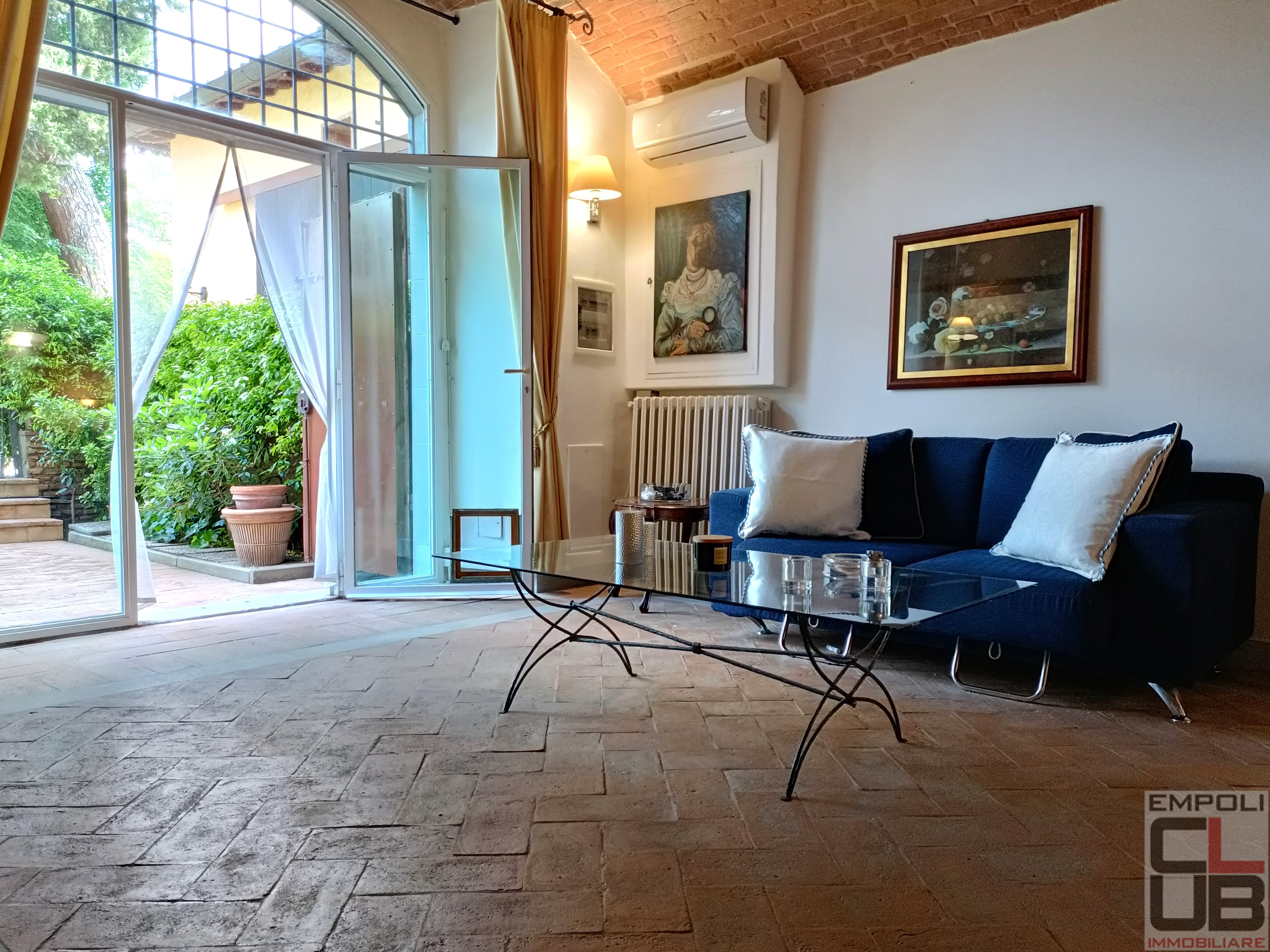 Rustico con giardino a Empoli