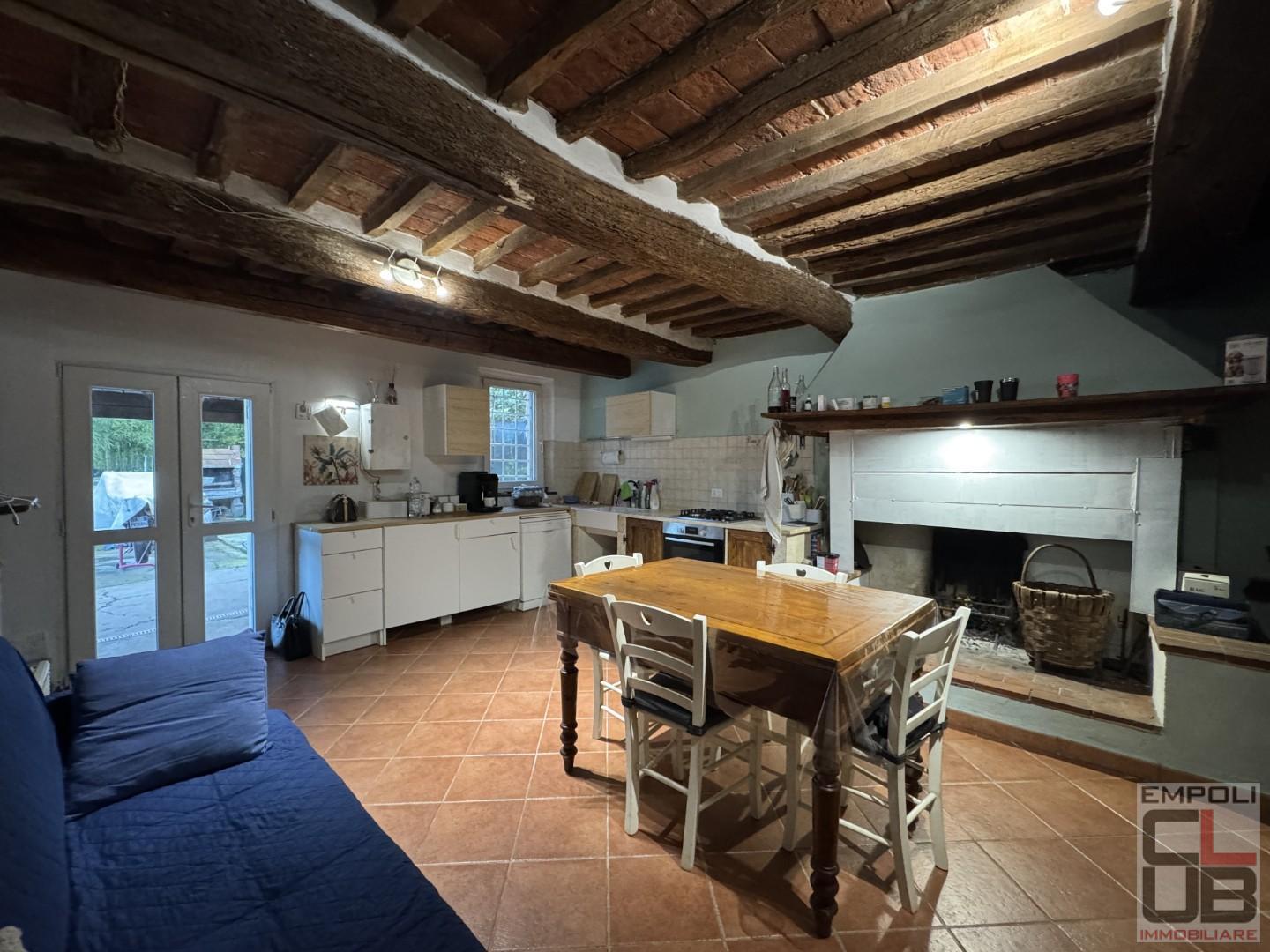 Casa indipendente con giardino a Fucecchio