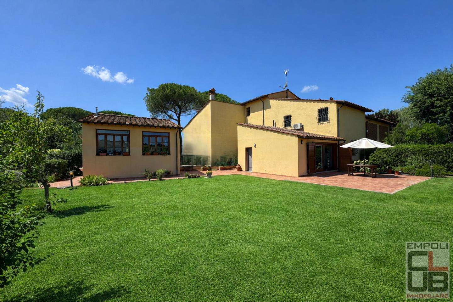 Rustico con giardino a Empoli