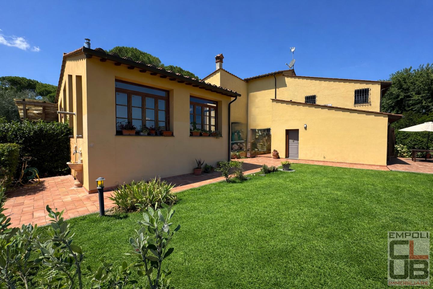 Rustico con giardino a Empoli