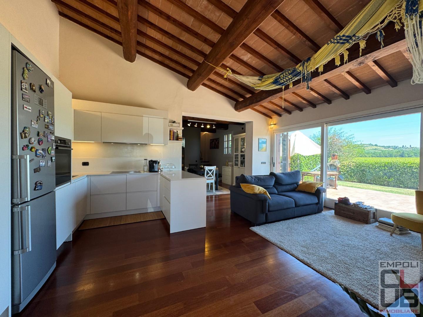 Rustico con giardino a Empoli