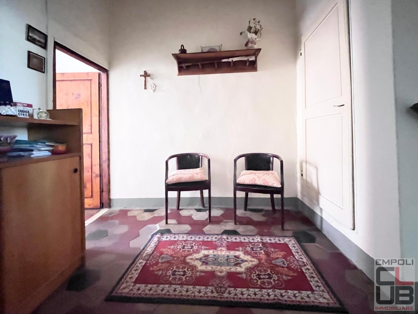 Casa indipendente con giardino a Capraia e Limite