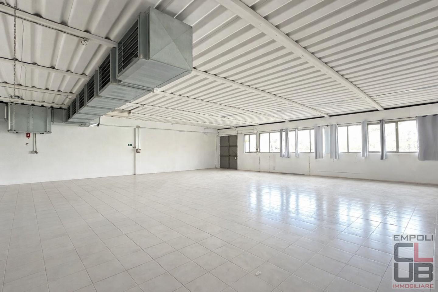 Capannone in vendita, Vinci vitolini