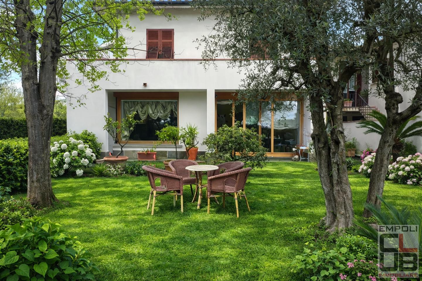 Villa con giardino, Cerreto Guidi bassa