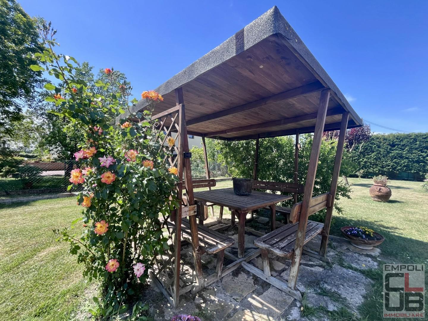 Rustico con giardino, Castelfiorentino dogana
