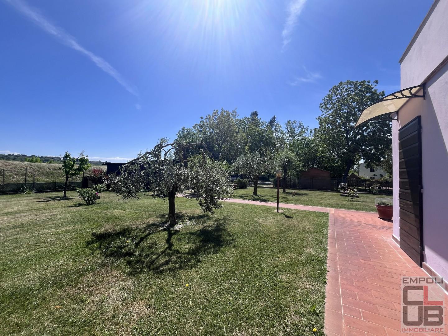 Rustico con giardino, Castelfiorentino dogana
