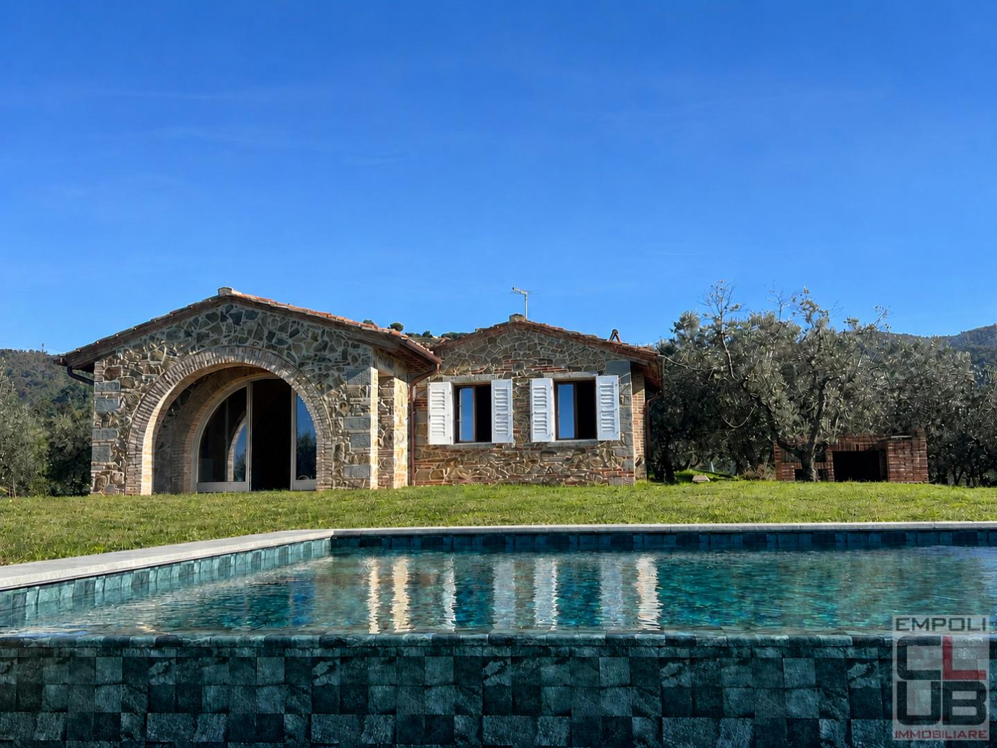 Rustico con giardino a Vinci