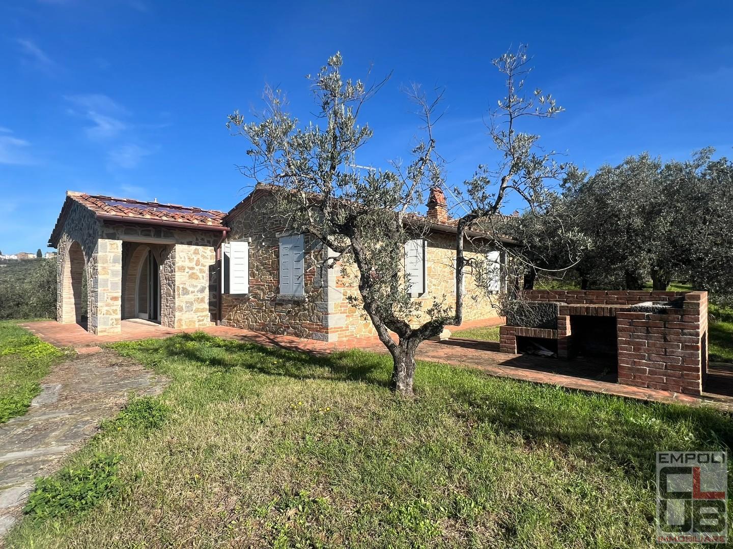 Rustico con giardino a Vinci