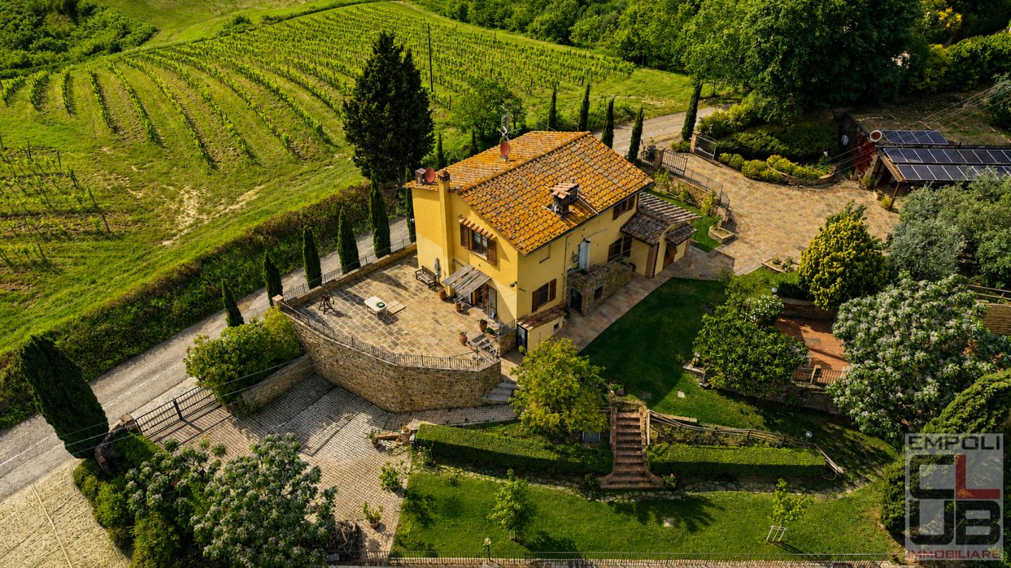 Villa con giardino, Castelfiorentino petrazzi