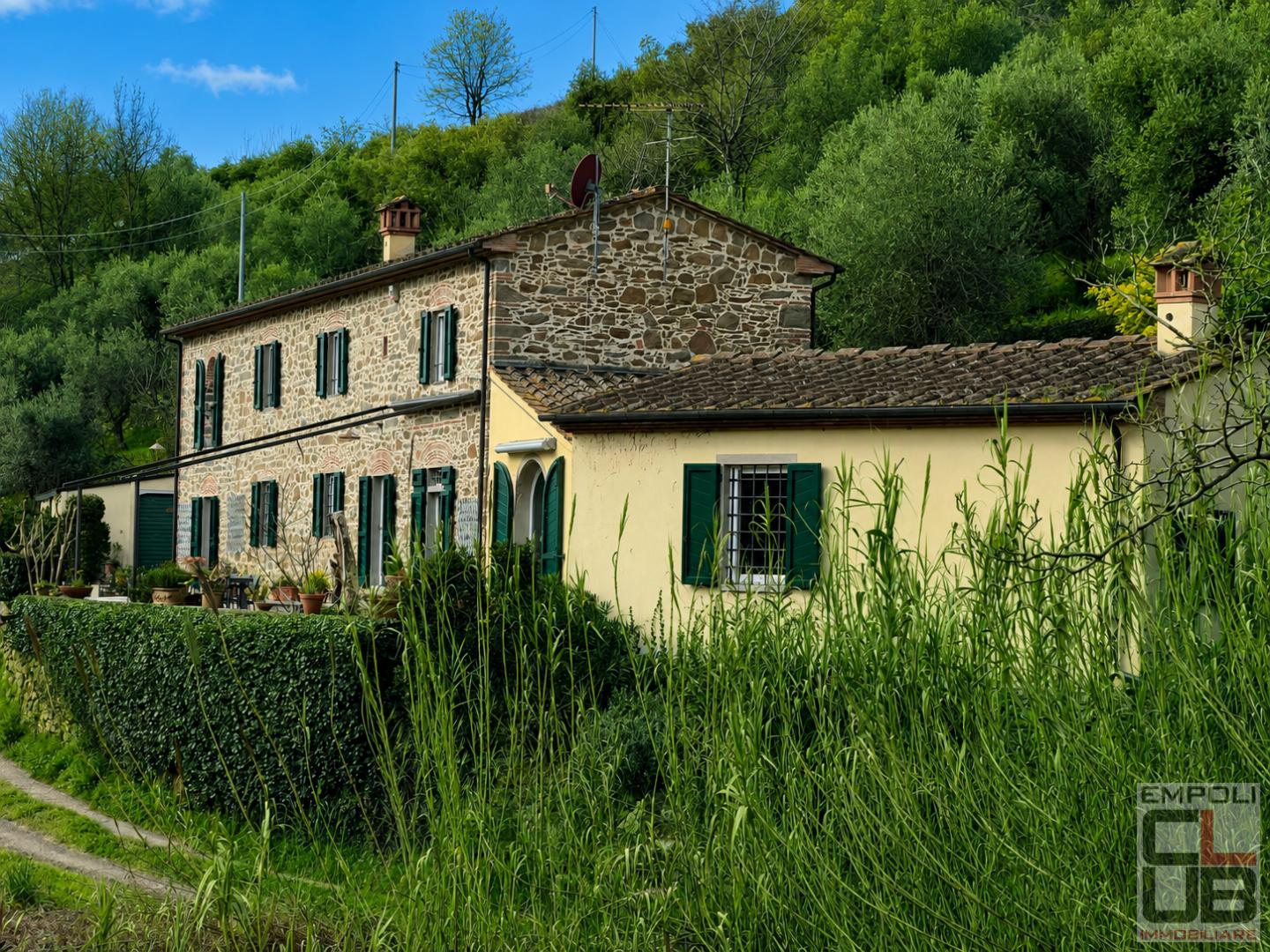 Rustico con giardino a Vinci