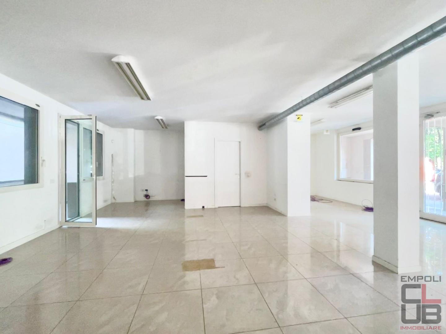Locale commerciale in vendita a Empoli