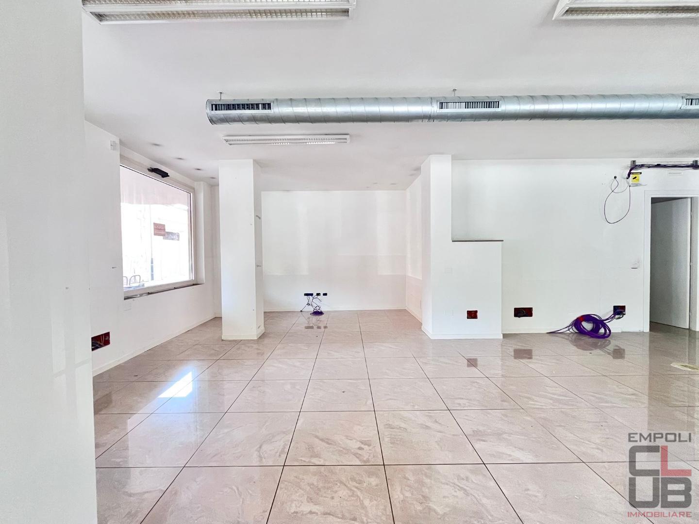 Locale commerciale in vendita a Empoli