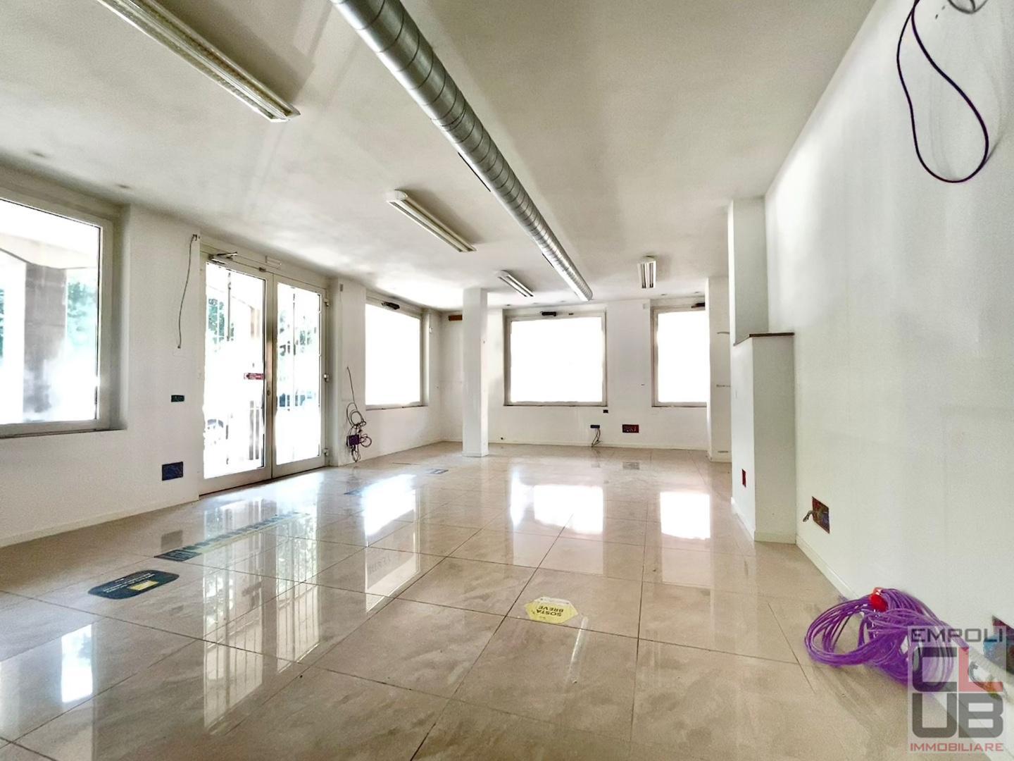 Locale commerciale in vendita a Empoli