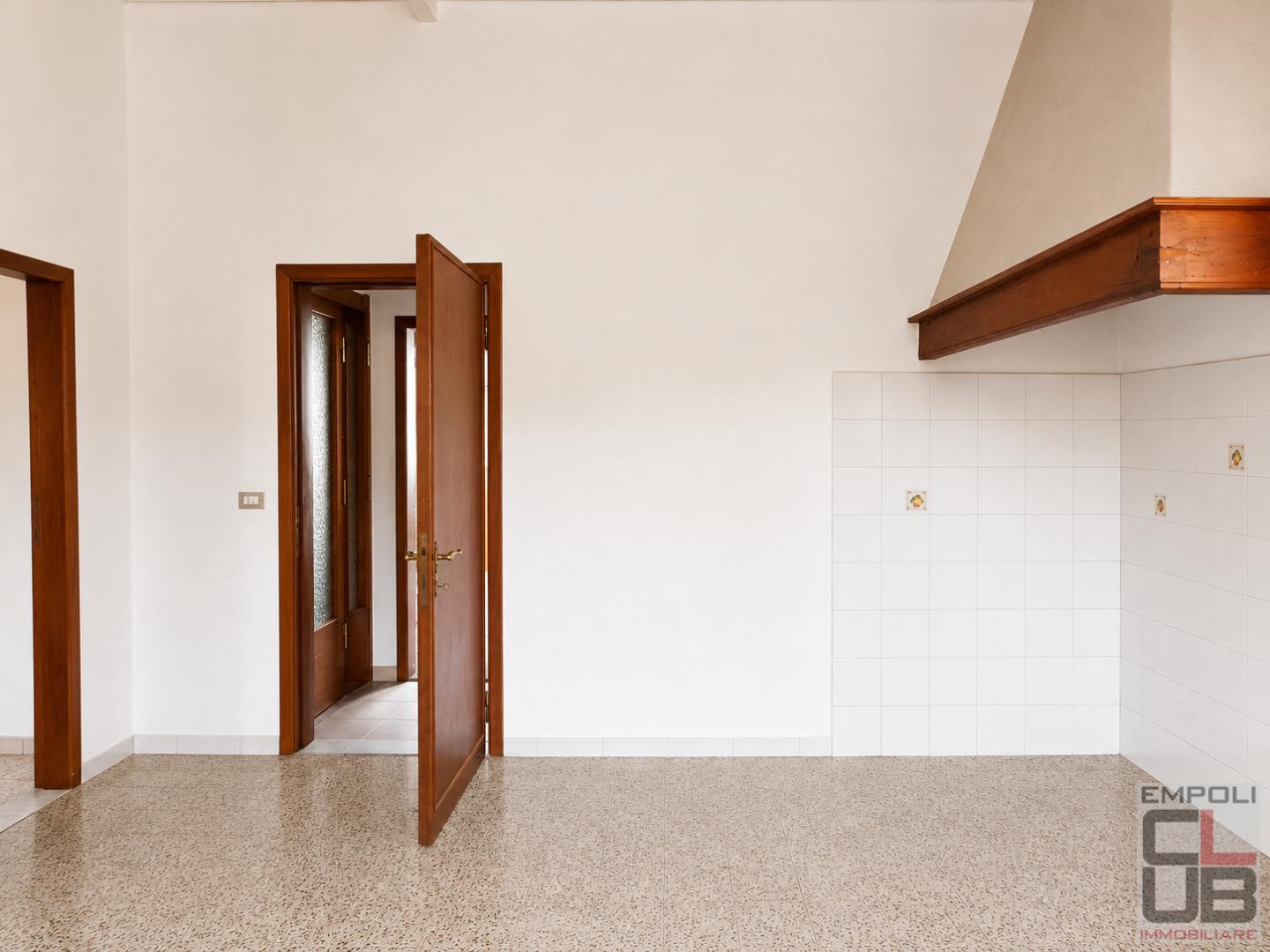 Quadrilocale in vendita a Capraia e Limite