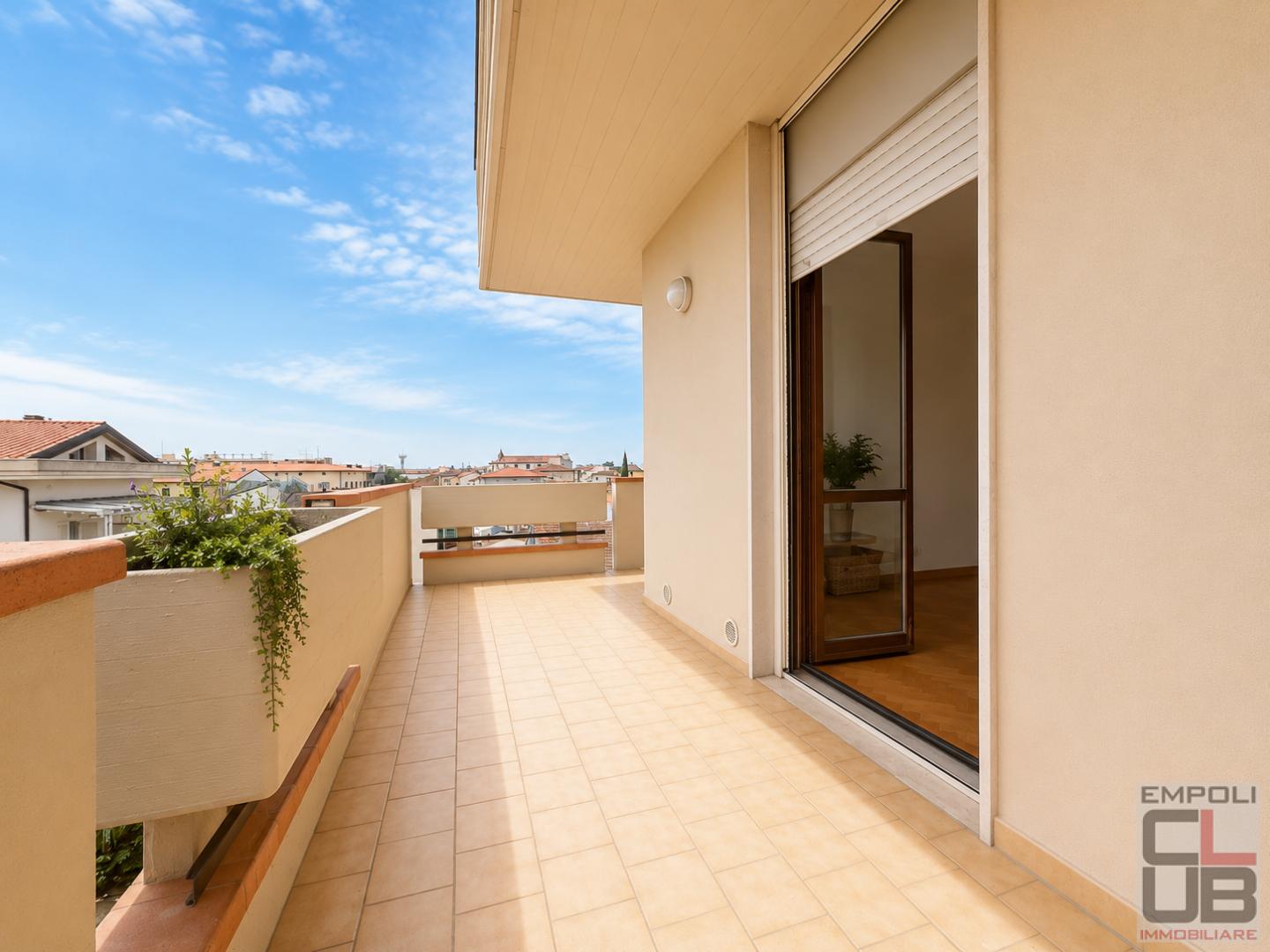 Quadrilocale con terrazzi a Empoli