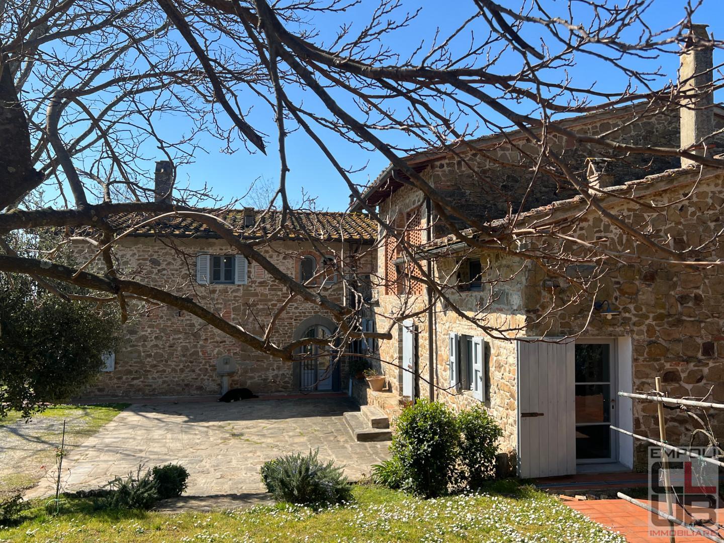 Rustico con giardino, Capraia e Limite castra