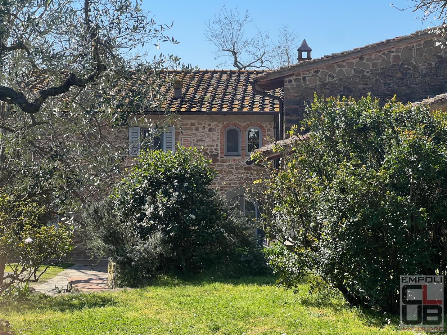 Rustico con giardino, Capraia e Limite castra