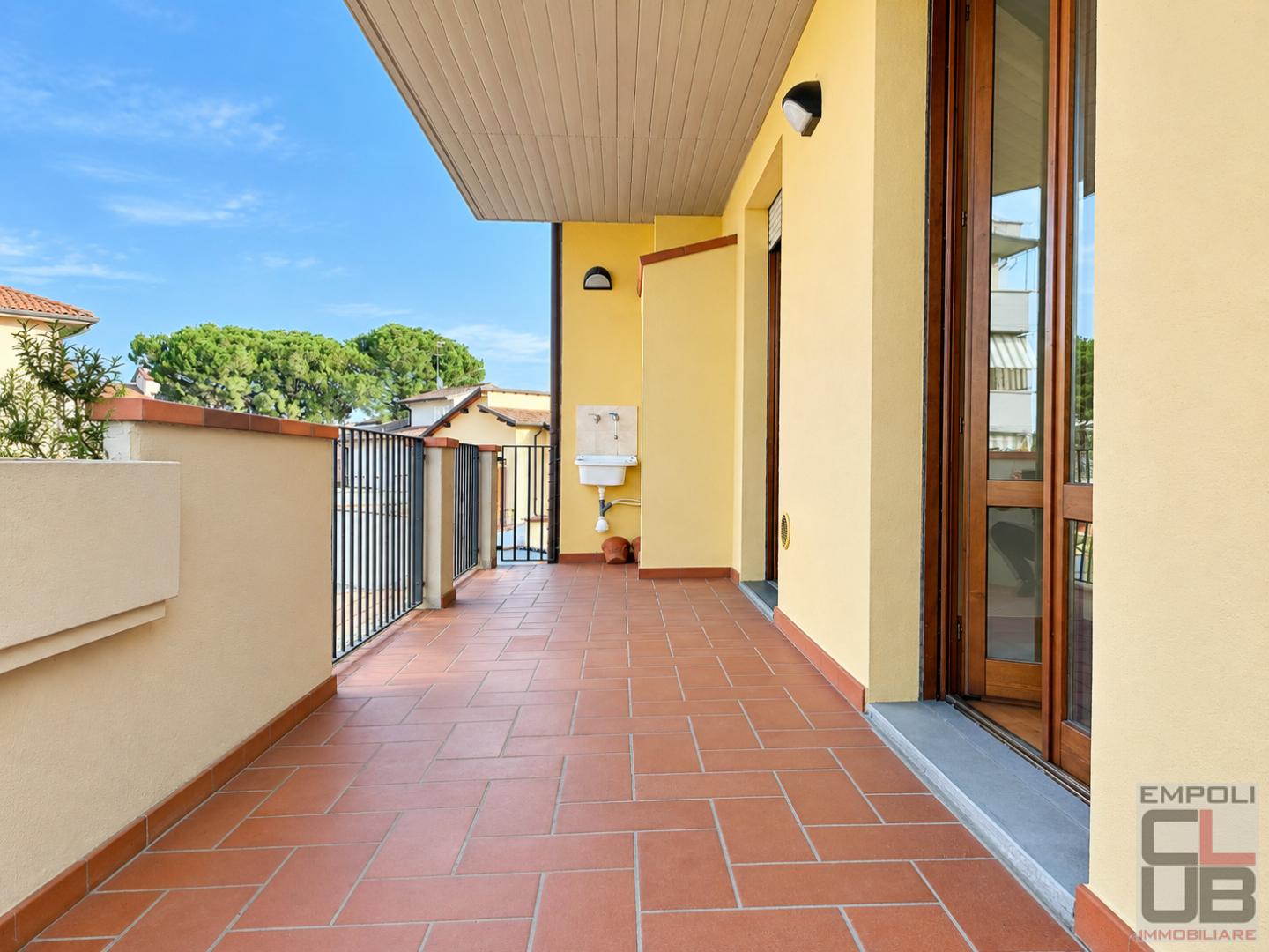 Trilocale con terrazzo a Empoli