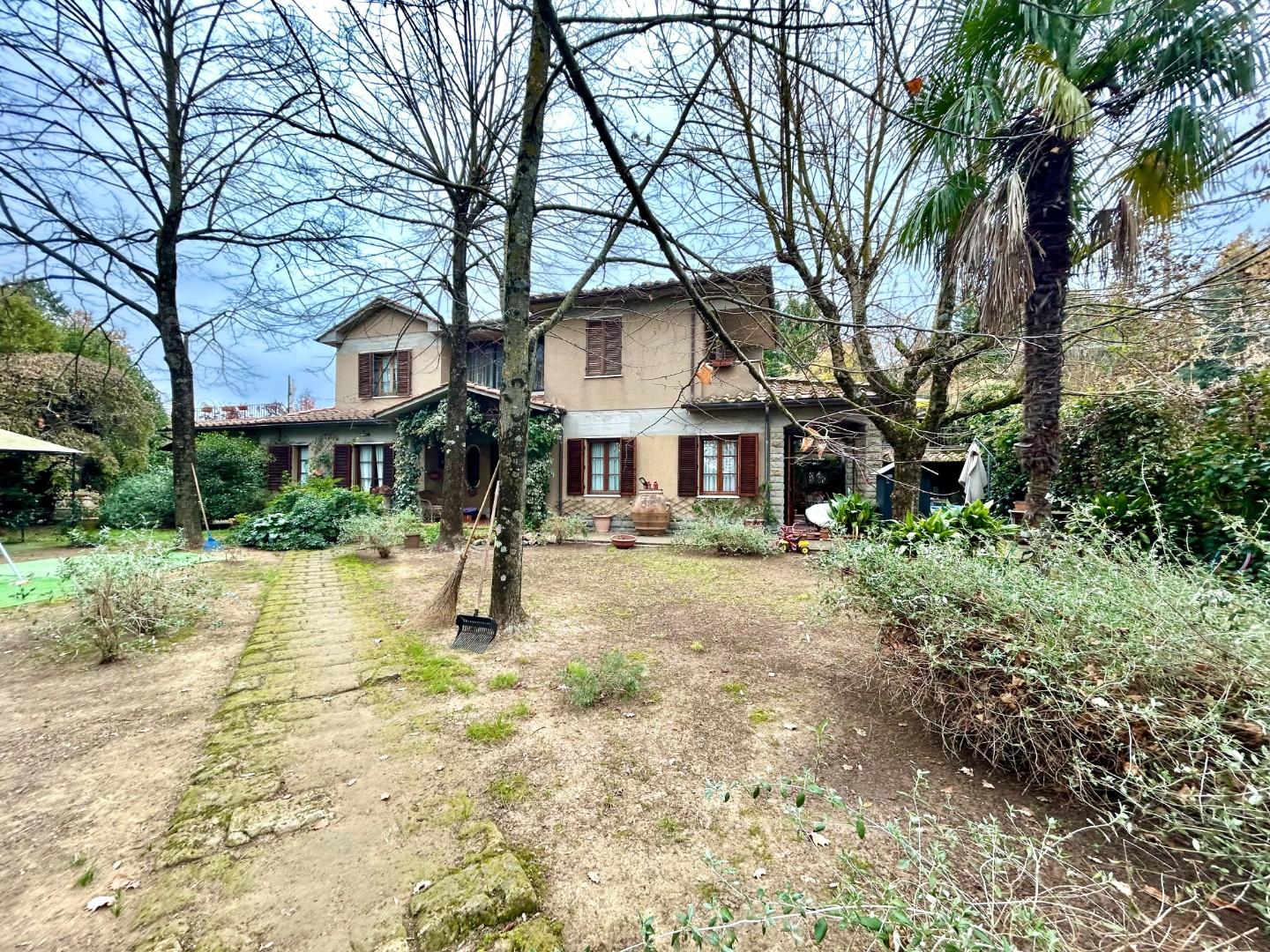 Villa con giardino, Siena fogliano grosso