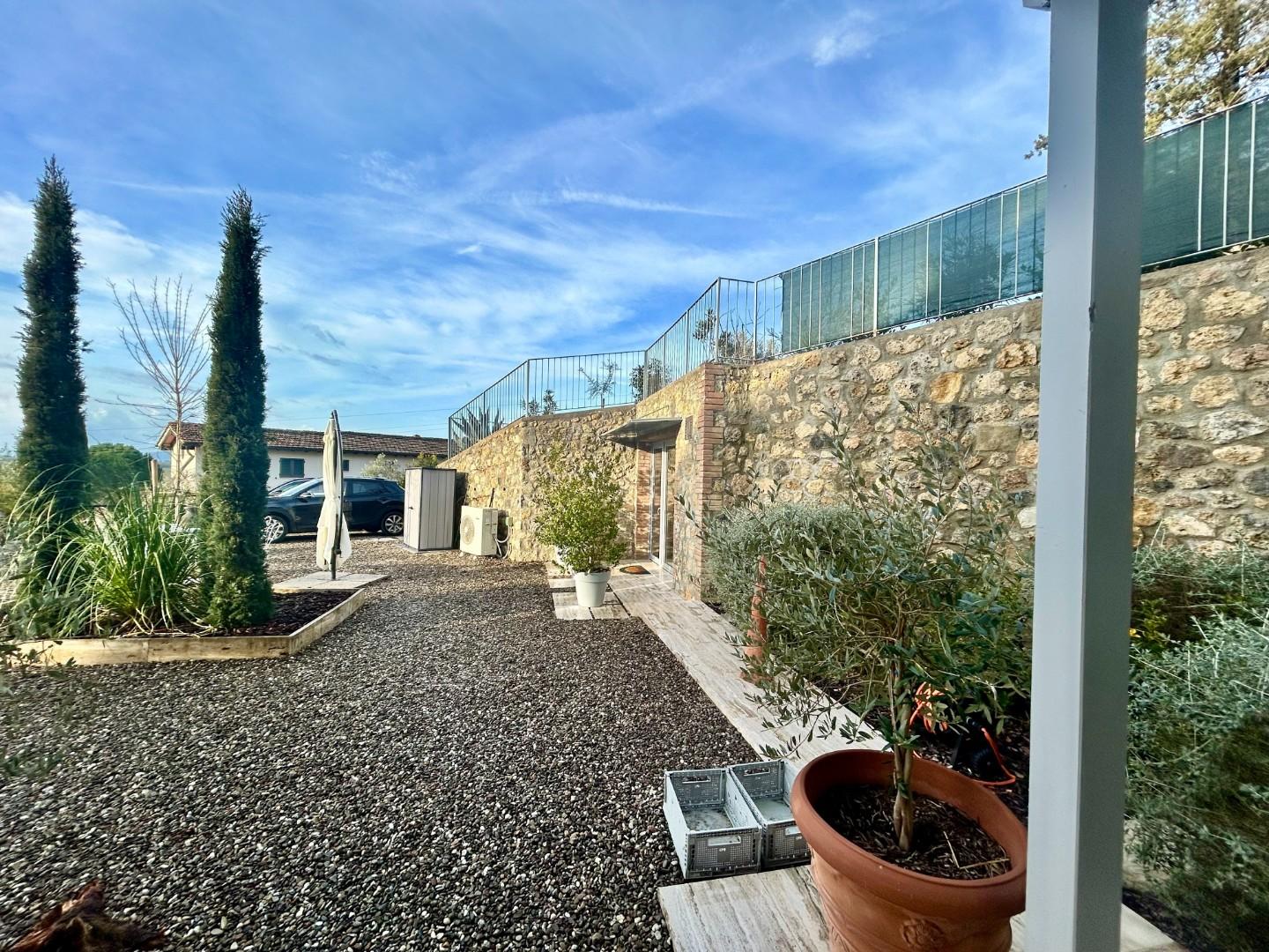 Casa indipendente con giardino, Siena coroncina