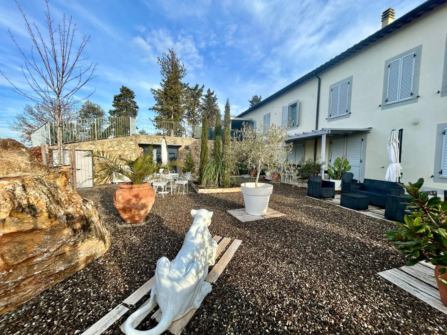 Casa indipendente con giardino, Siena coroncina