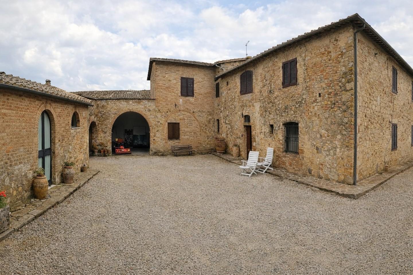 Rustico con giardino, Monteriggioni la ripa