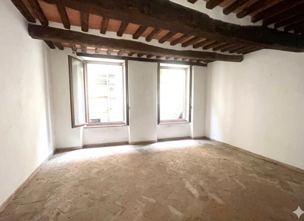 Appartamento da ristrutturare, Siena centro storico