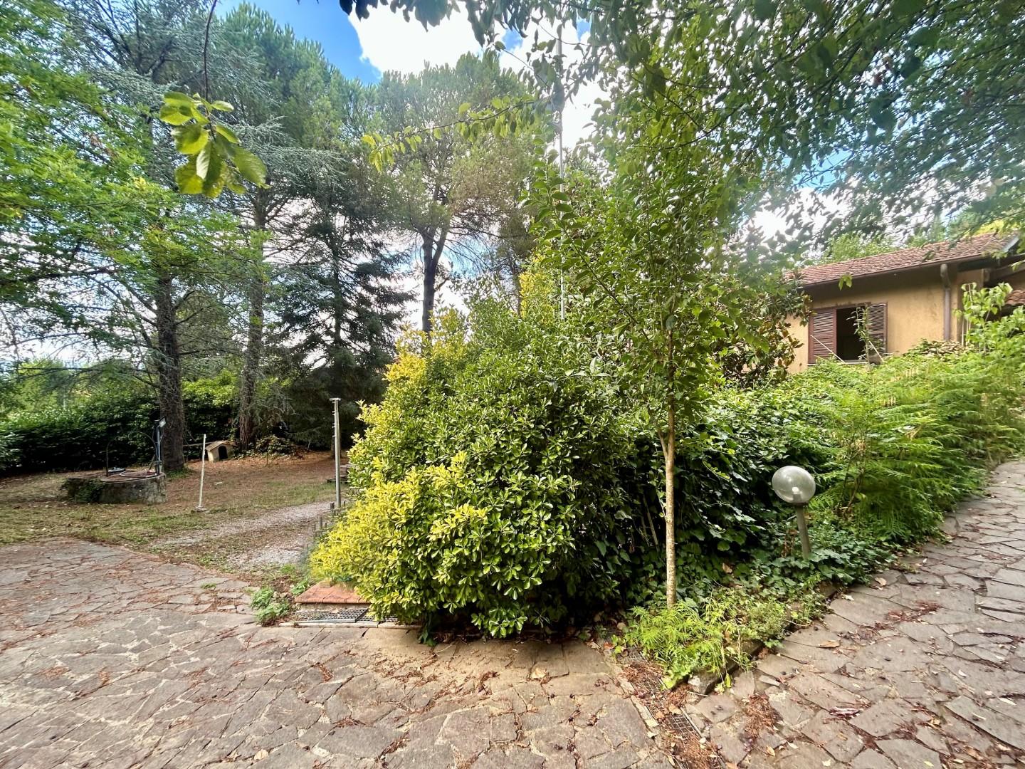 Villa con giardino, Sovicille carpineto