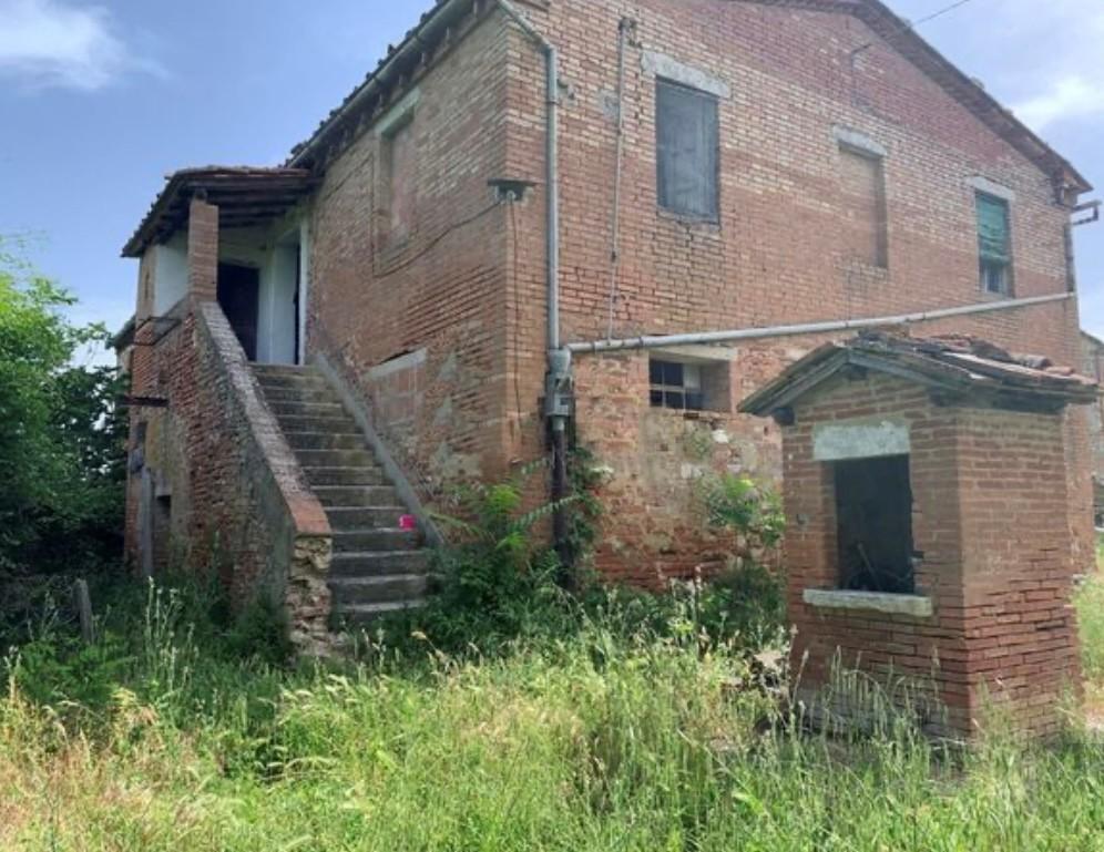 Rustico con giardino a Asciano