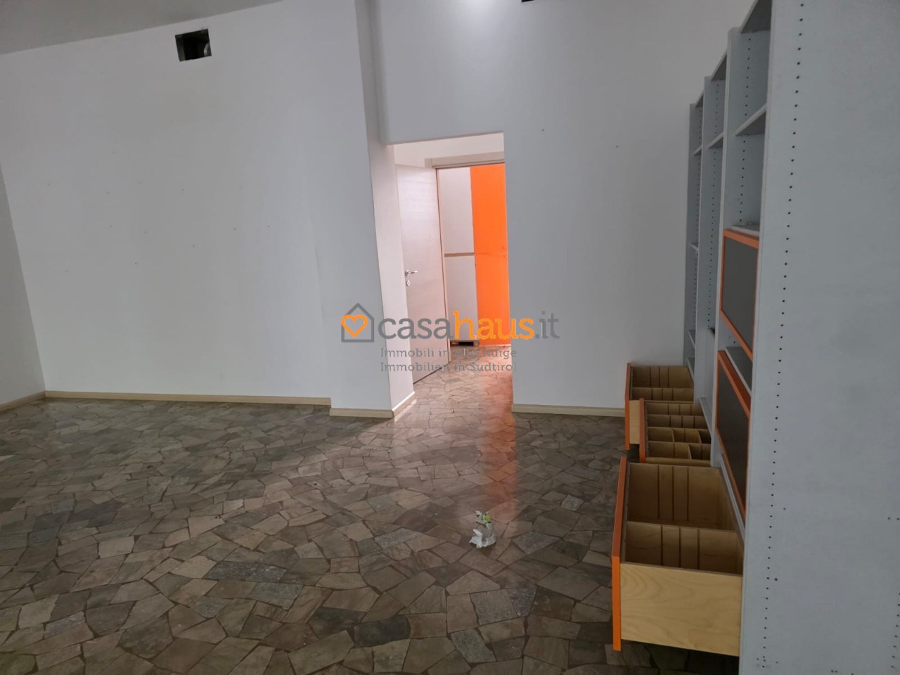 Negozio in affitto a Bolzano