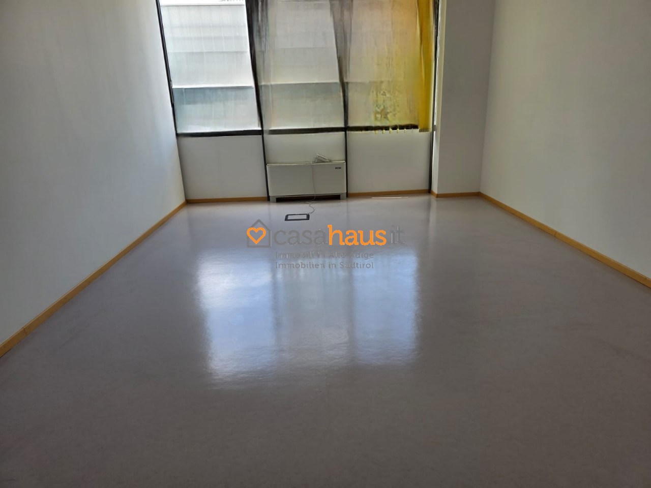 Ufficio con box a Bolzano