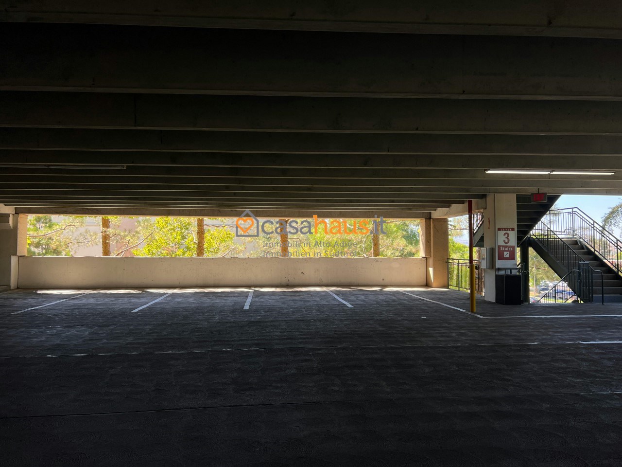 Posto auto coperto in vendita a Bolzano