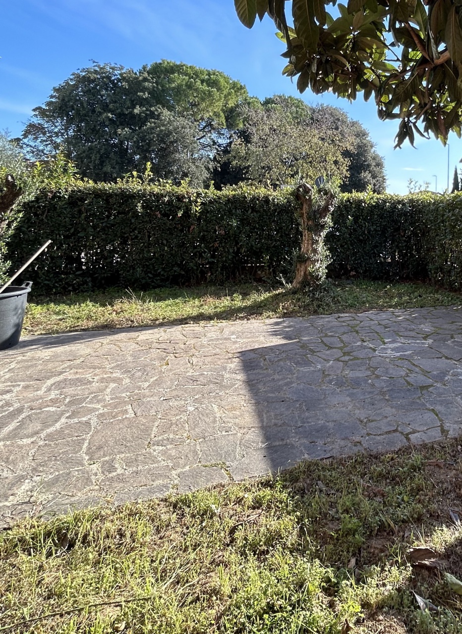 Appartamento con giardino in via cetino, Campi Bisenzio