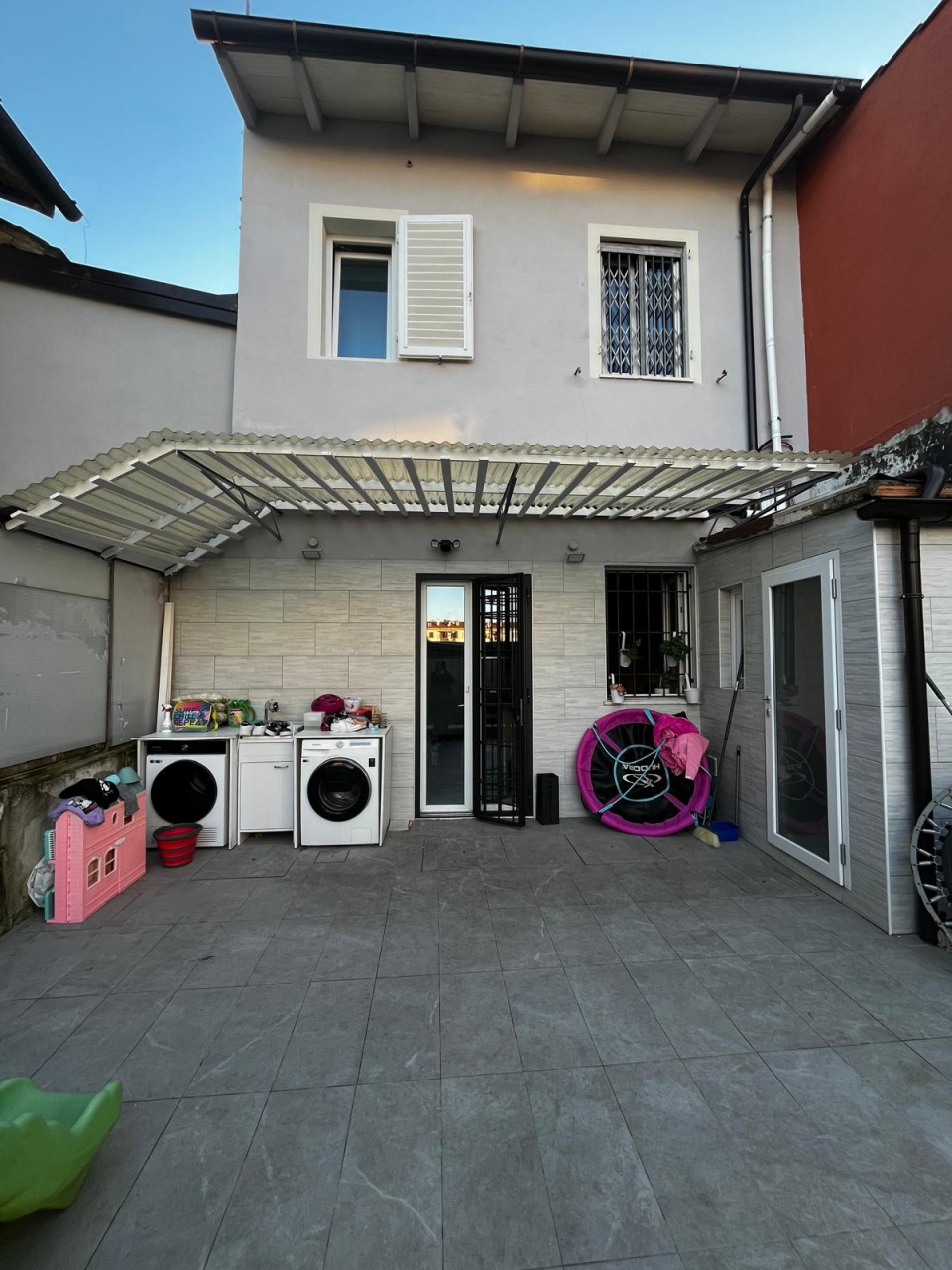 Casa indipendente con giardino a Campi Bisenzio