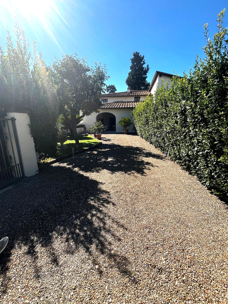 Villa con giardino in via di fornello, Campi Bisenzio